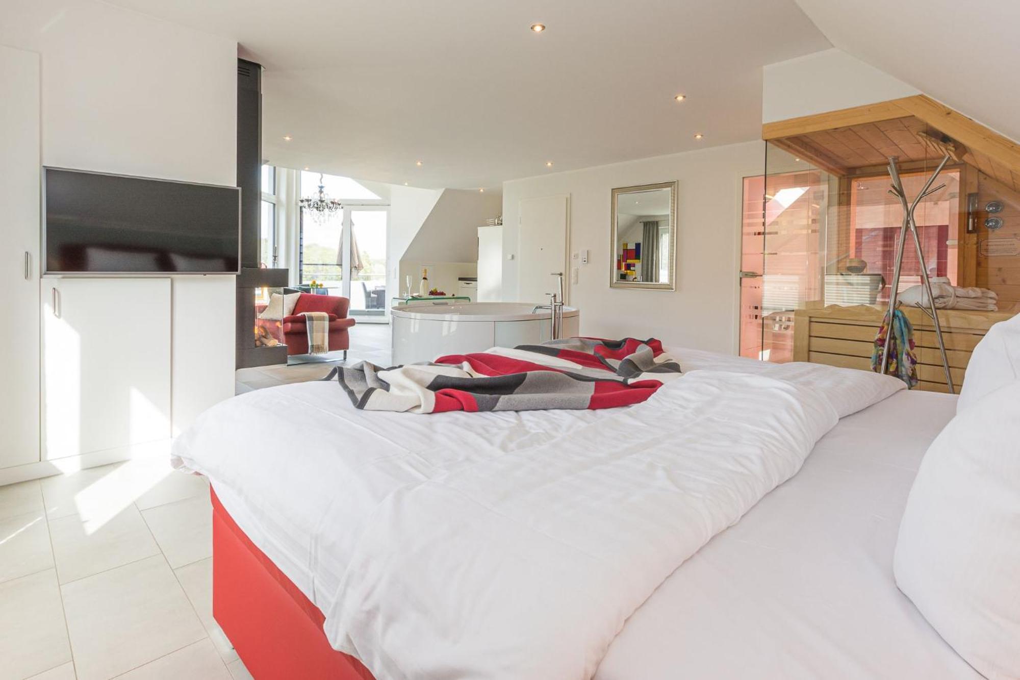 Villa Lifestyle _ Honeymoon_Suite Goehren-Lebbin Exterior photo